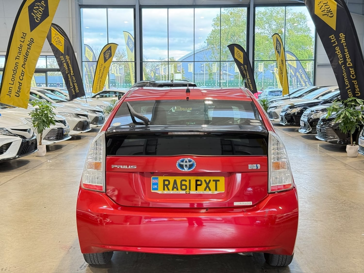 Toyota Prius 2011 - Cars in Reading