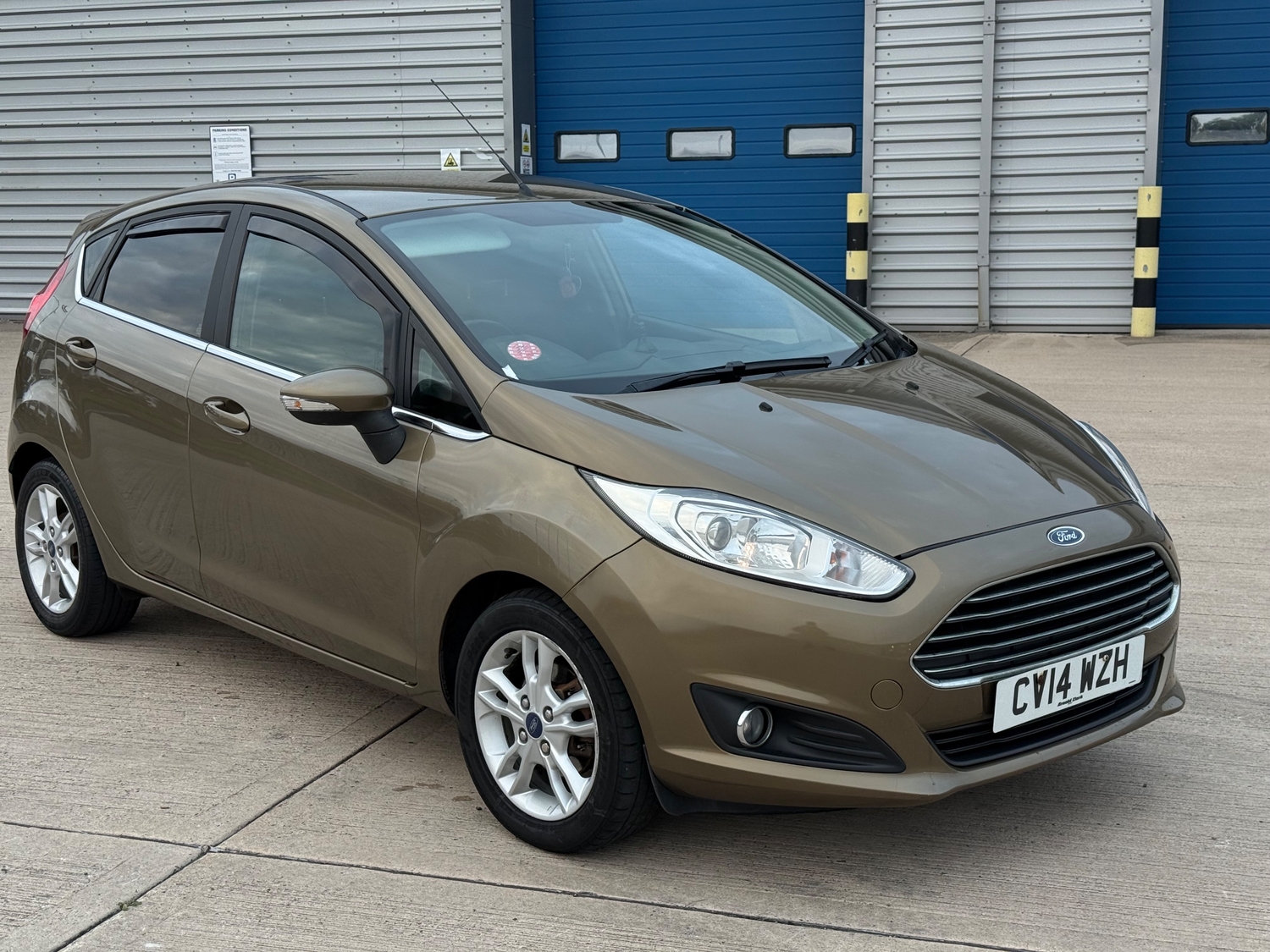[ berth ]Ford Fiesta