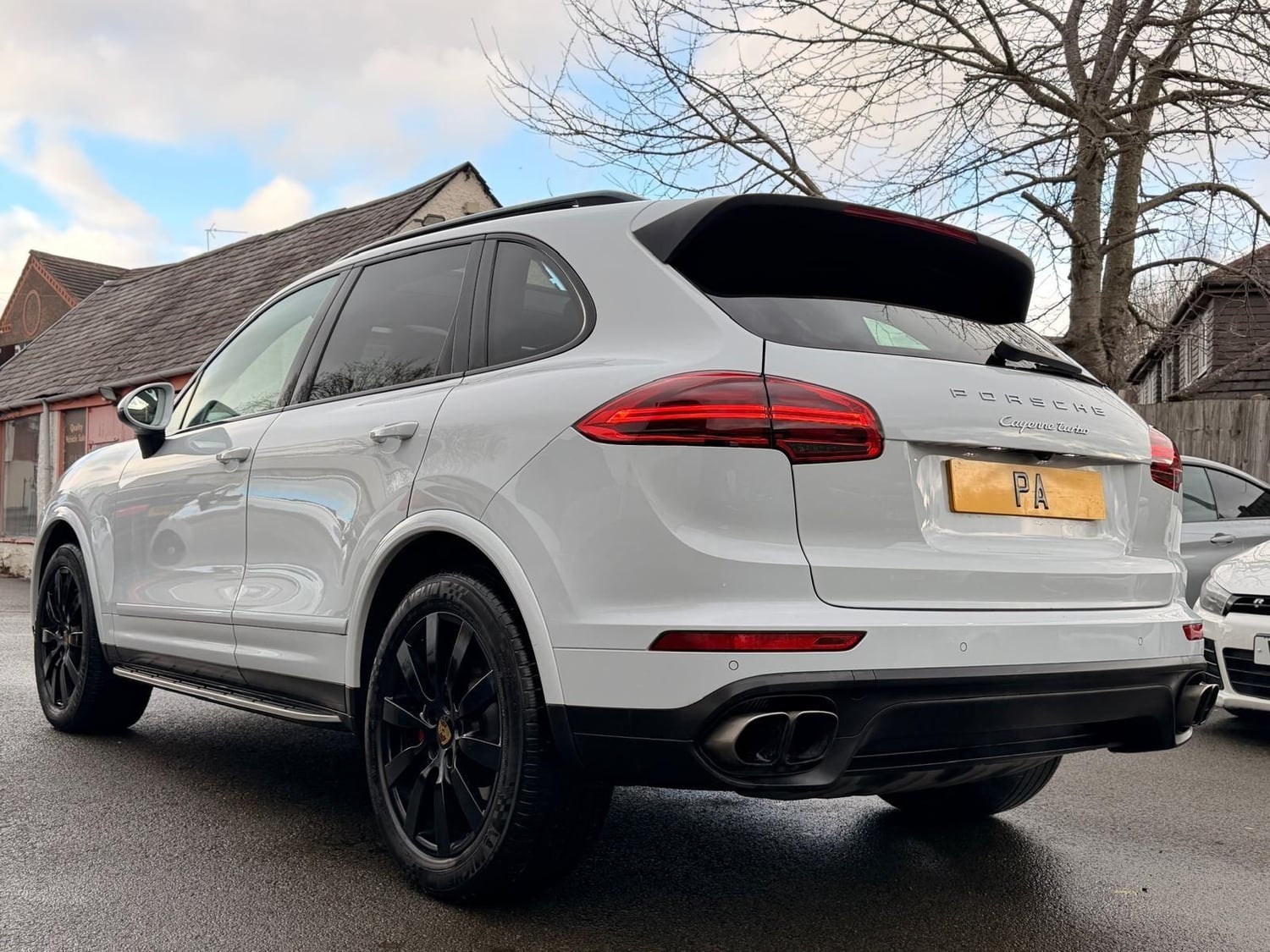Porsche Cayenne 2015 - Cars in Wigston