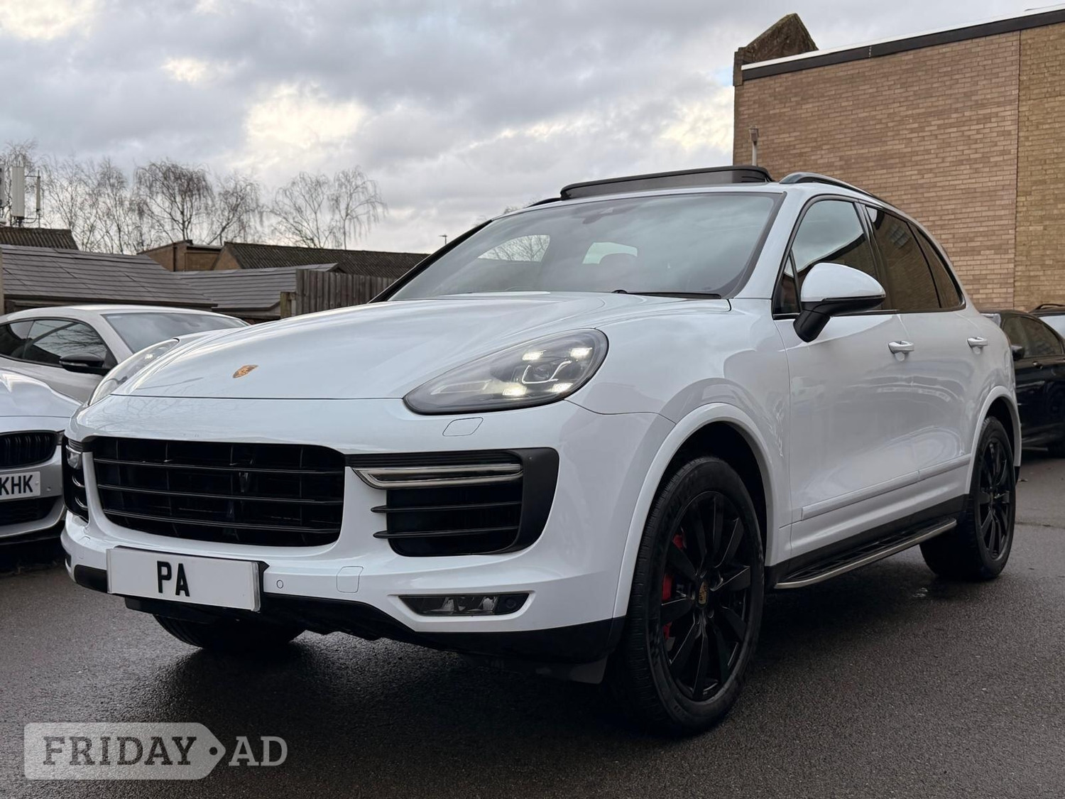 [ berth ]Porsche Cayenne