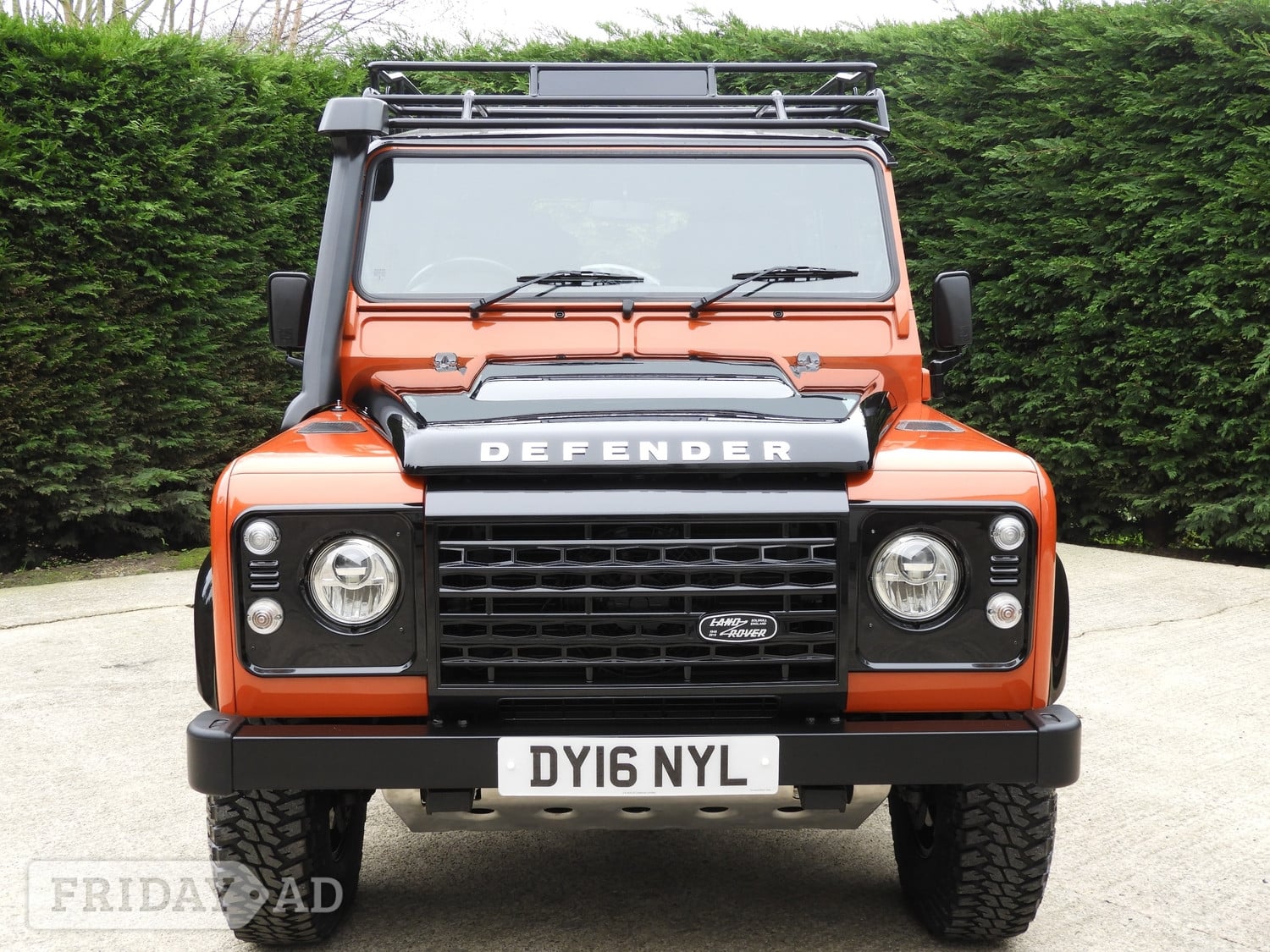 [ berth ]Land Rover Defender 90