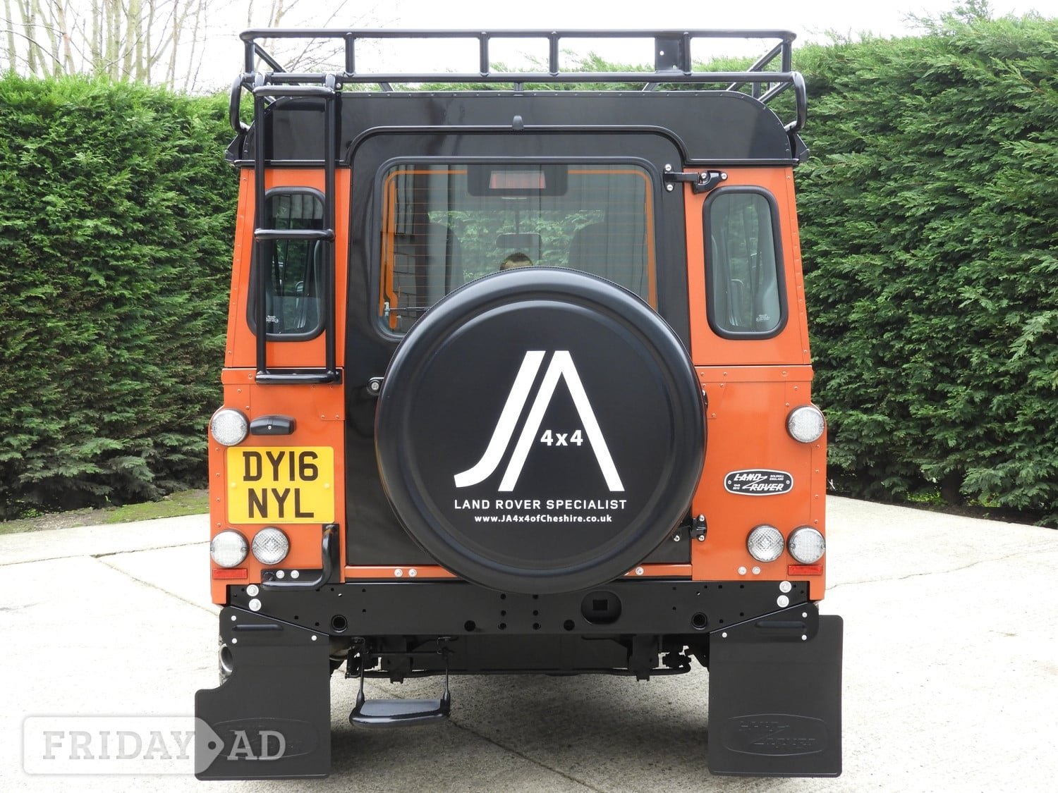 Land Rover Defender 90 2016 - Cars in Congleton