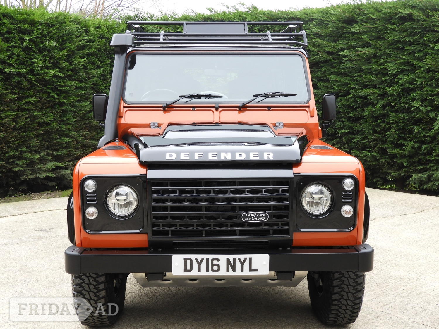 [ berth ]Land Rover Defender 90