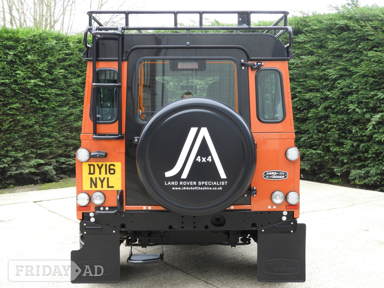 Land Rover Defender 90 2016 - Cars in Congleton