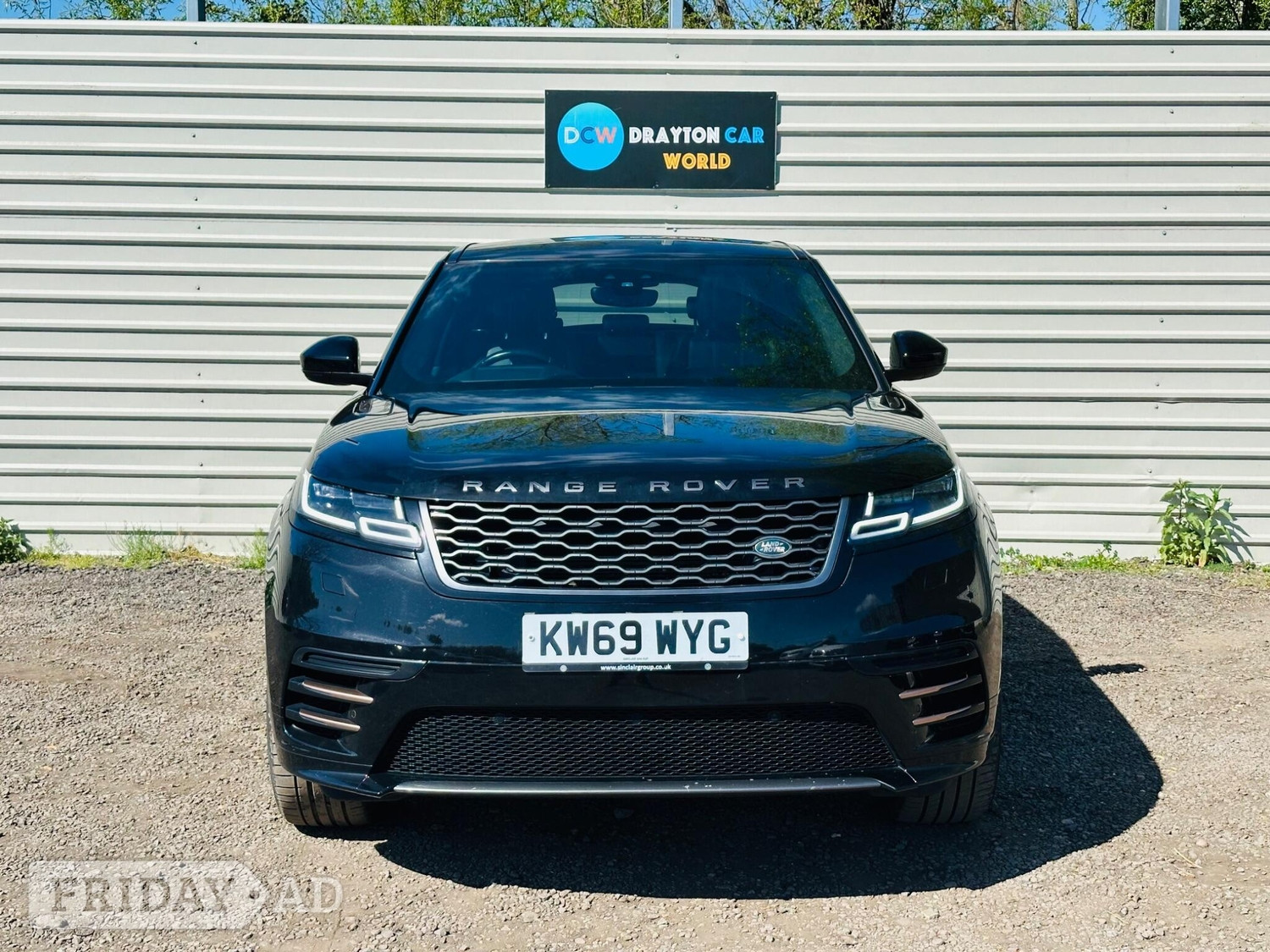 [ berth ]Land Rover Range Rover Velar