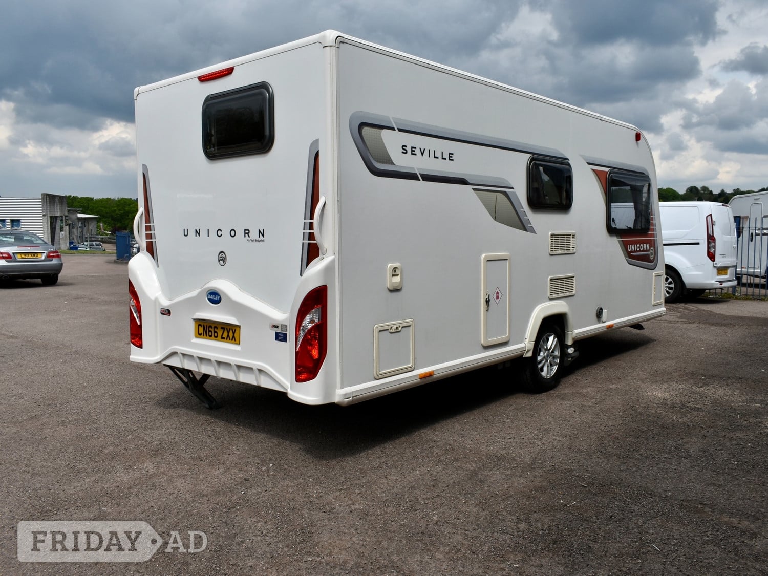 Bailey Unicorn Seville 2013 - Motorhomes & Caravans