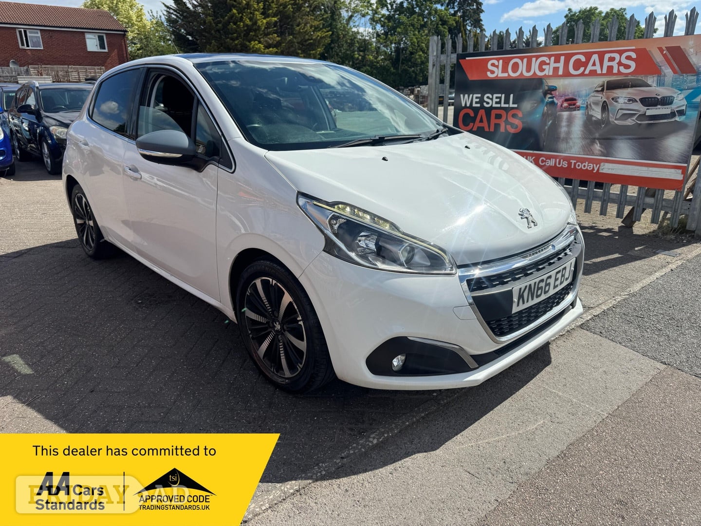Peugeot 208 2016 in Slough