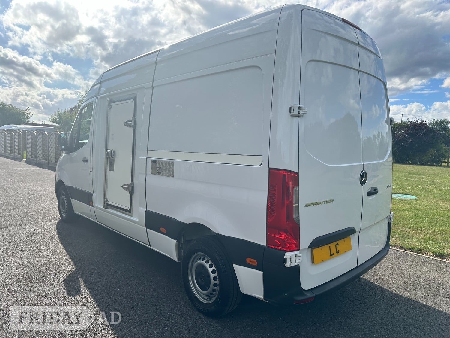 Mercedes-Benz Sprinter 2022 - Vans & Commercial Vehicles