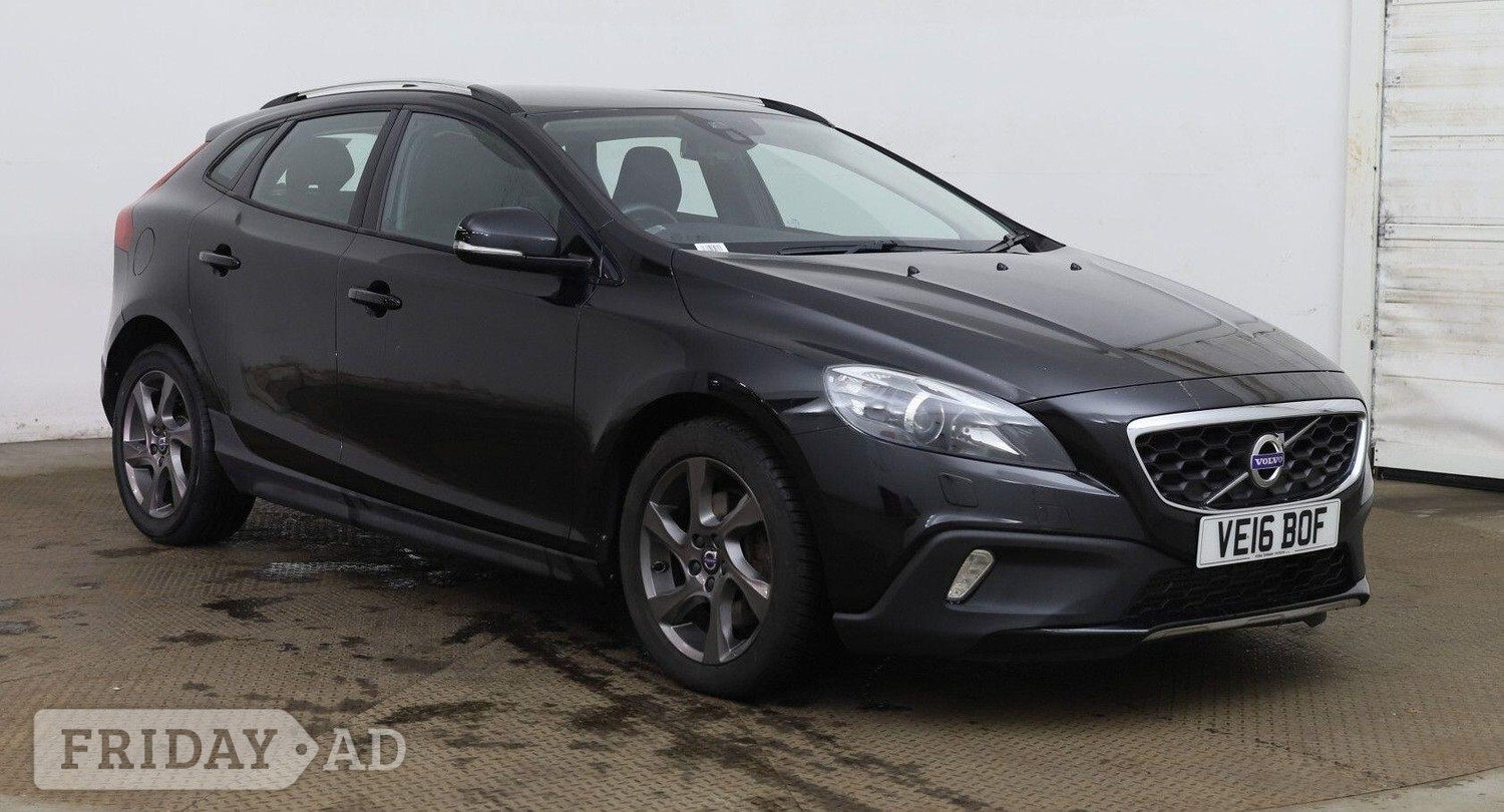 Volvo V40 Cross Country 2016 in Shotts
