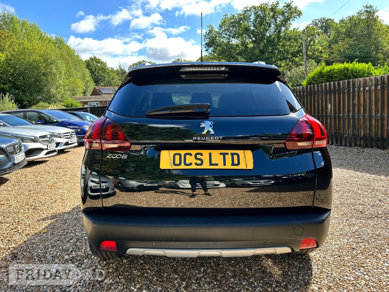 Peugeot 2008 2017 - Cars
