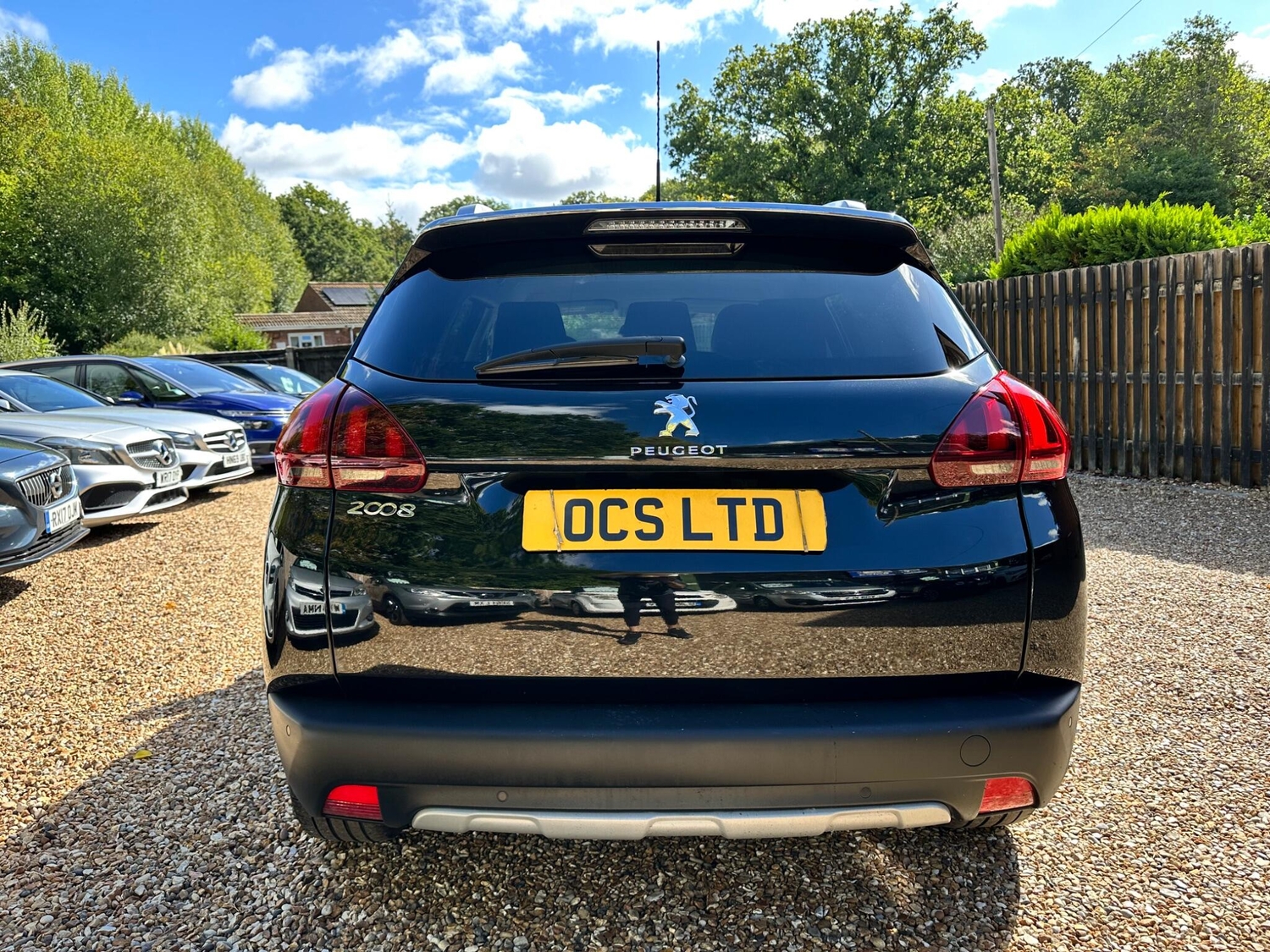 Peugeot 2008 2017 - Cars
