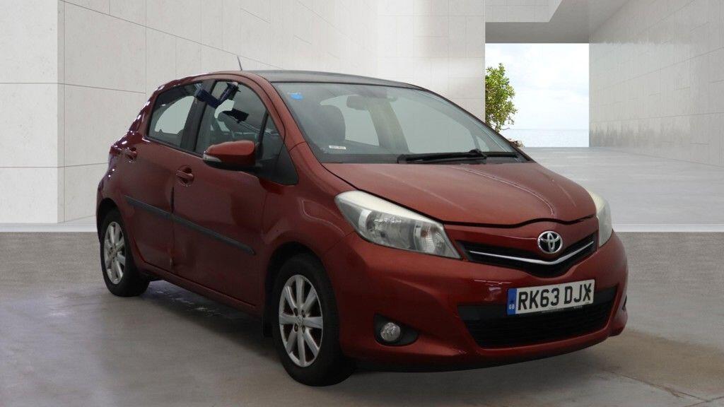 Toyota Yaris 2013 in Uxbridge