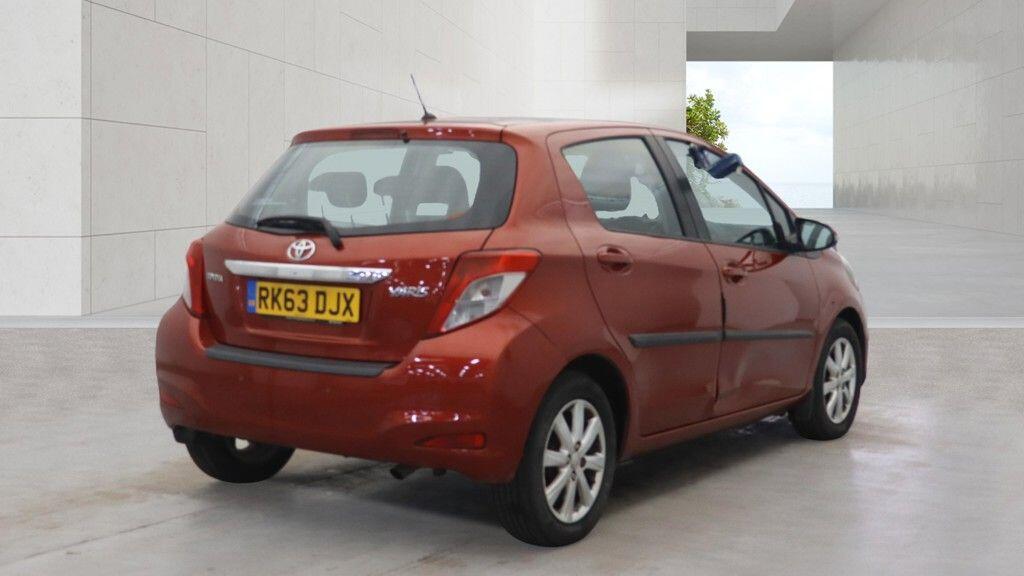 Toyota Yaris 2013 - Cars in Uxbridge
