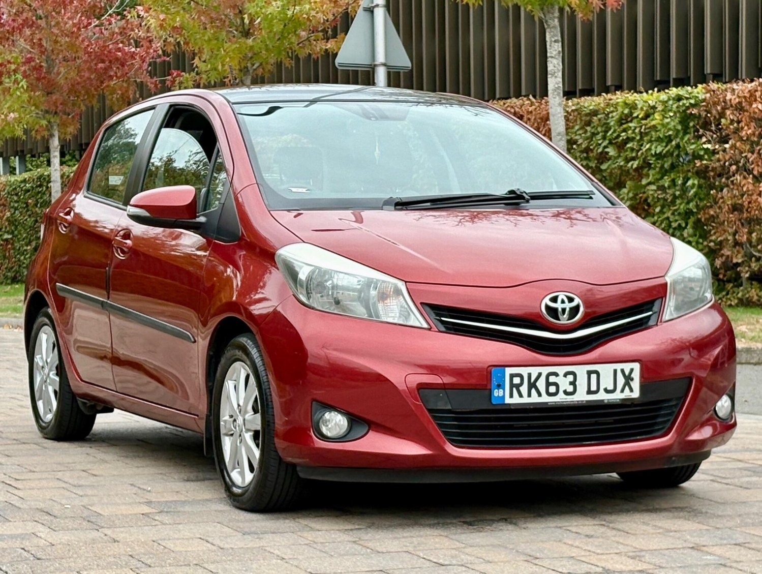 Toyota Yaris 2013 - Cars