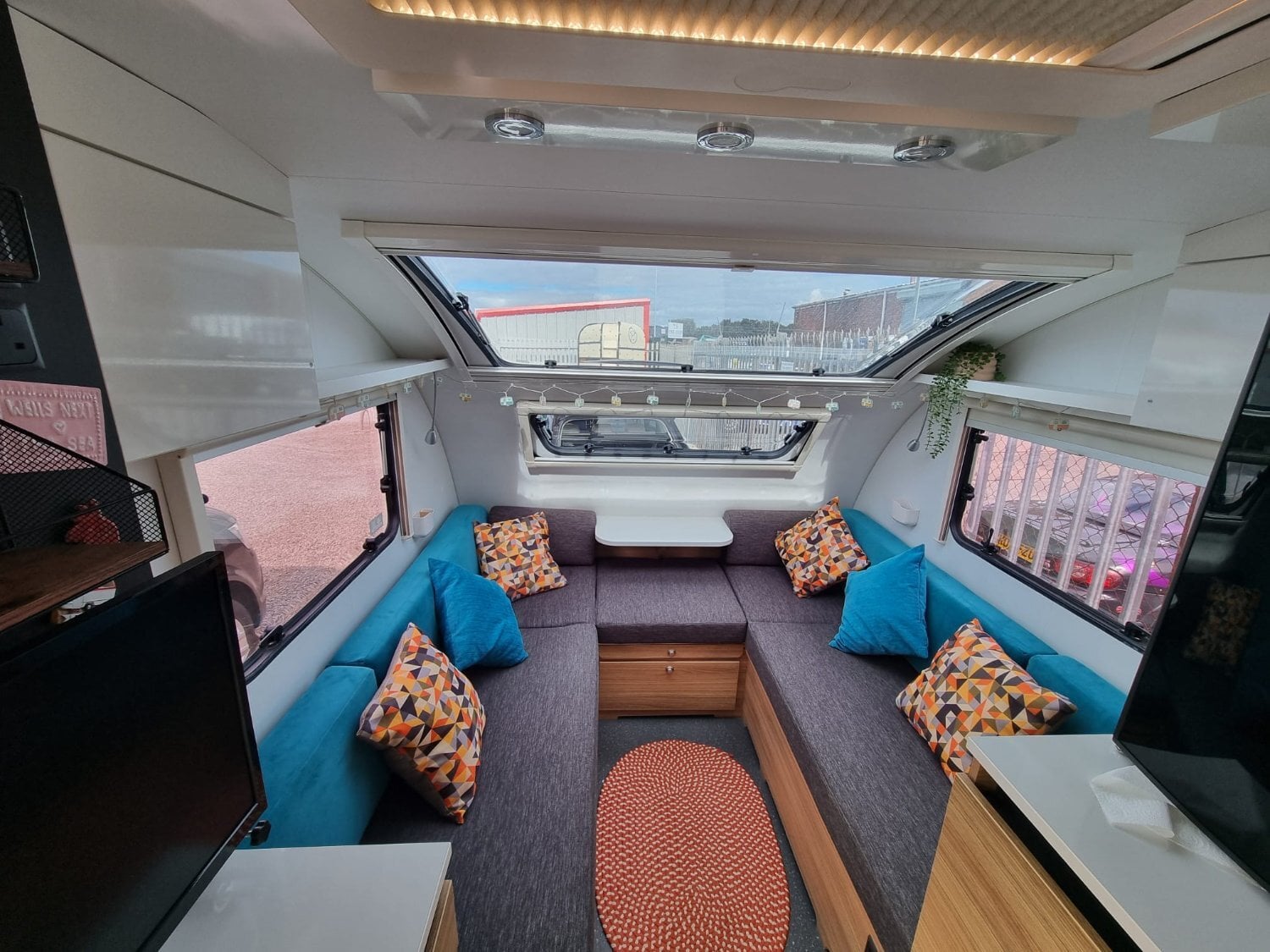 [ berth ]Adria Action 361 LT