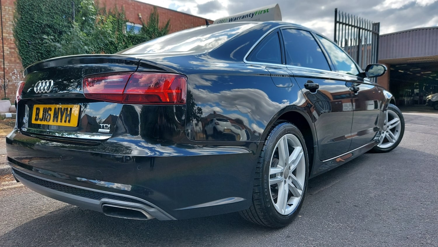 [ berth ]Audi A6 Saloon