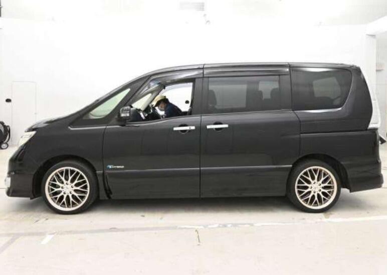 Nissan Serena Portadown