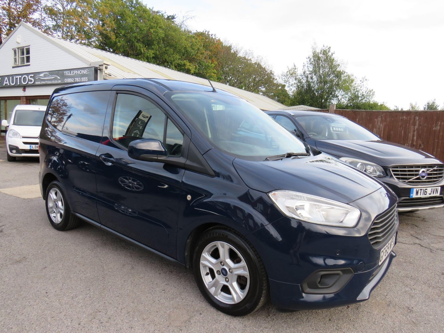 Ford Transit Courier 2019 - Vans & Commercial Vehicles in Wadhurst