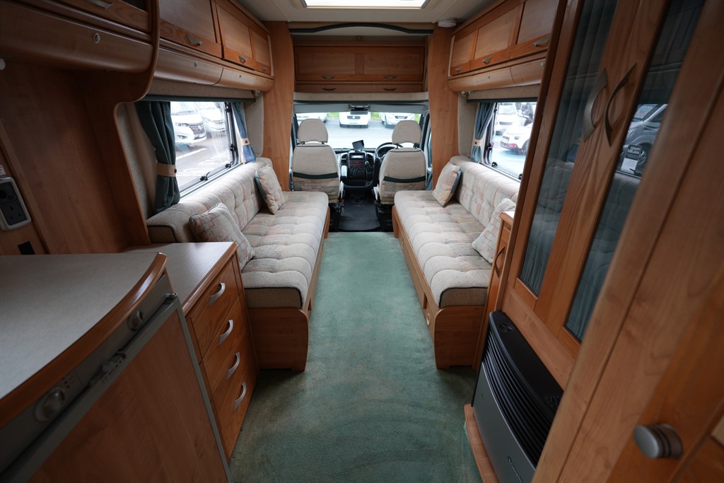 [2 berth ]Auto-Trail Cheyenne 630 SE FIAT 2 BERTH 2 TRAVELLING SEAT MOTORHOME