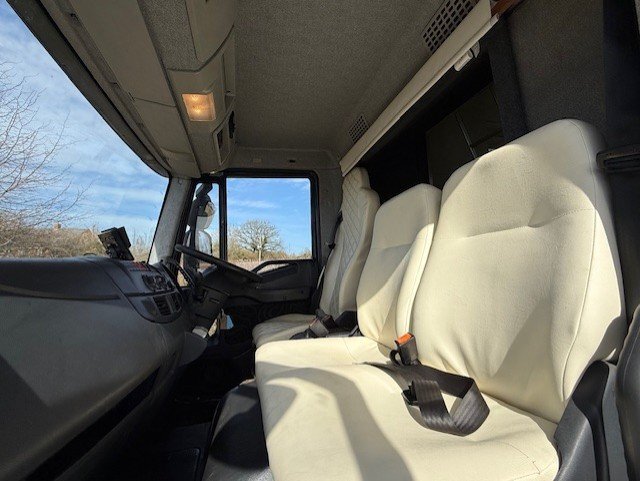 Hayling  Iveco Horsebox - Trailers & Horseboxes in Banbury