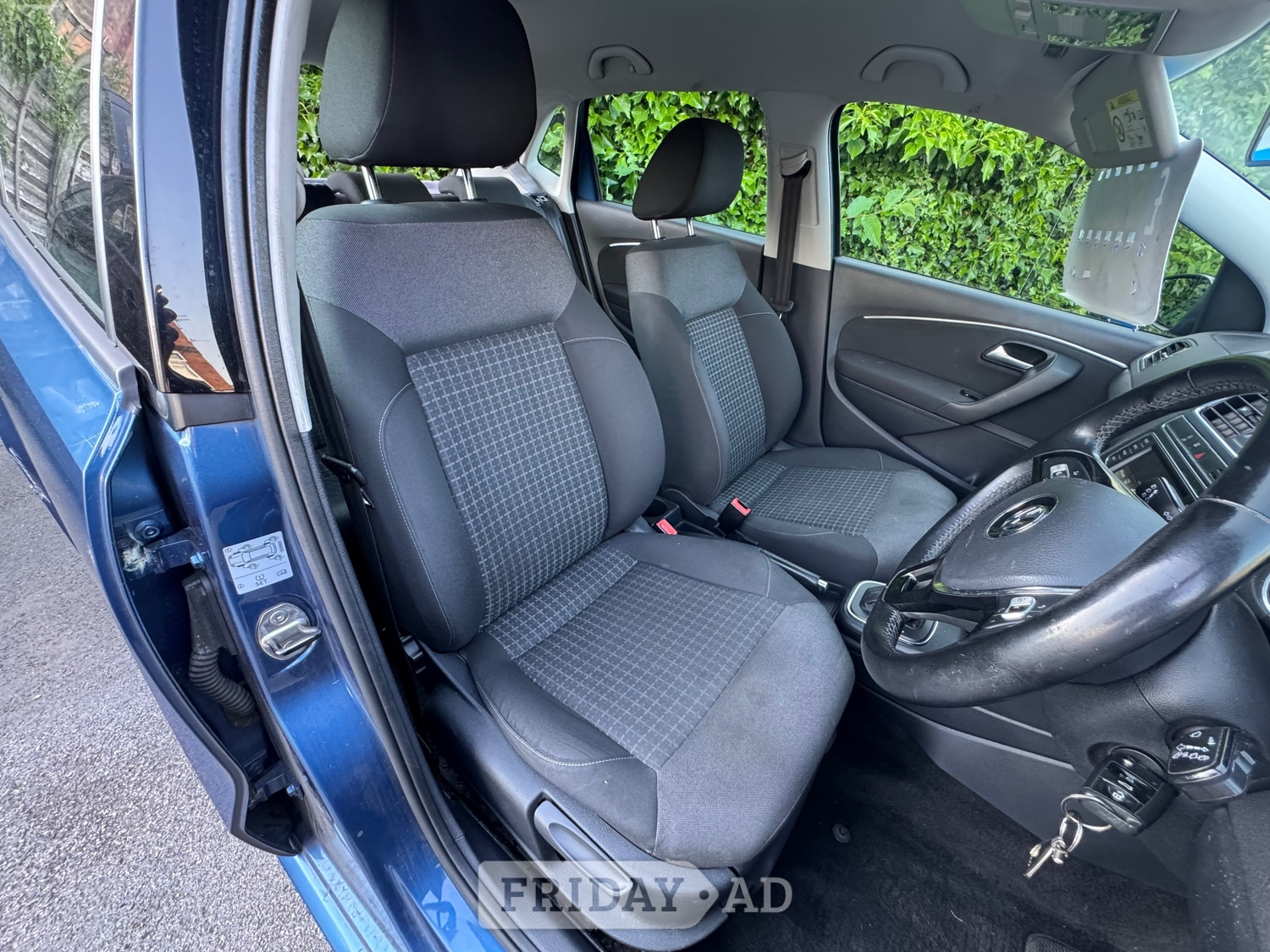 Volkswagen Polo 2015 - Cars in Manchester