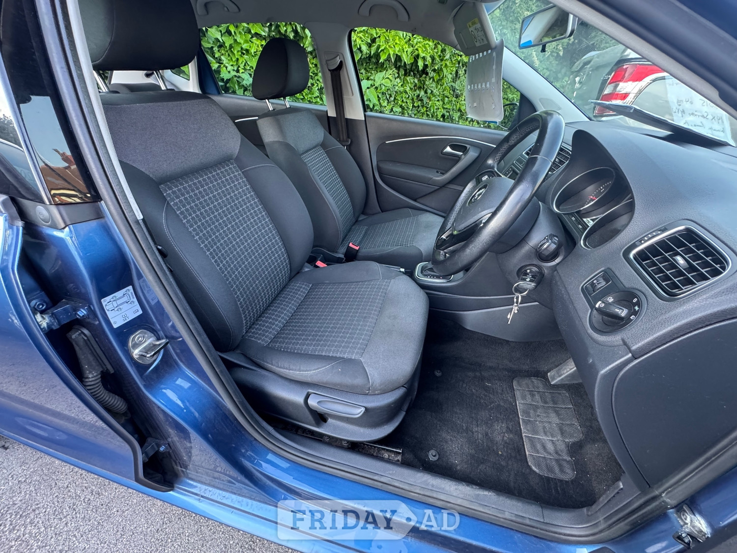 Volkswagen Polo 2015 - Cars