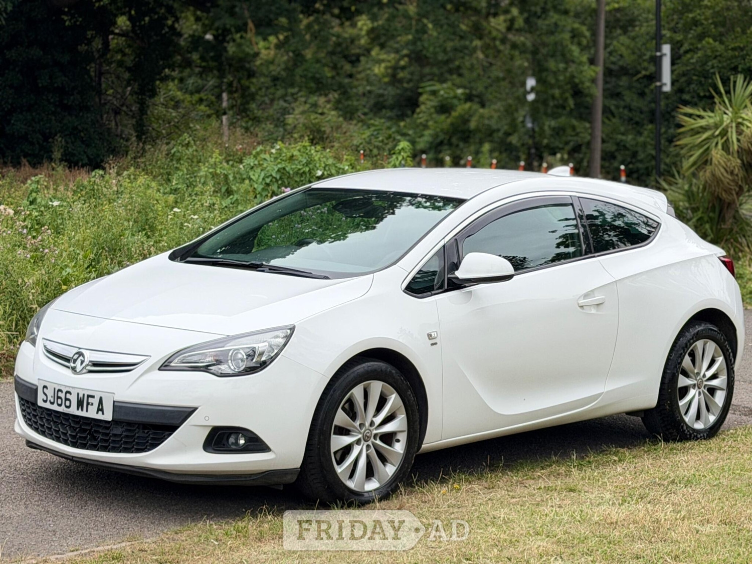 Vauxhall Astra 2017 - Cars in Slough