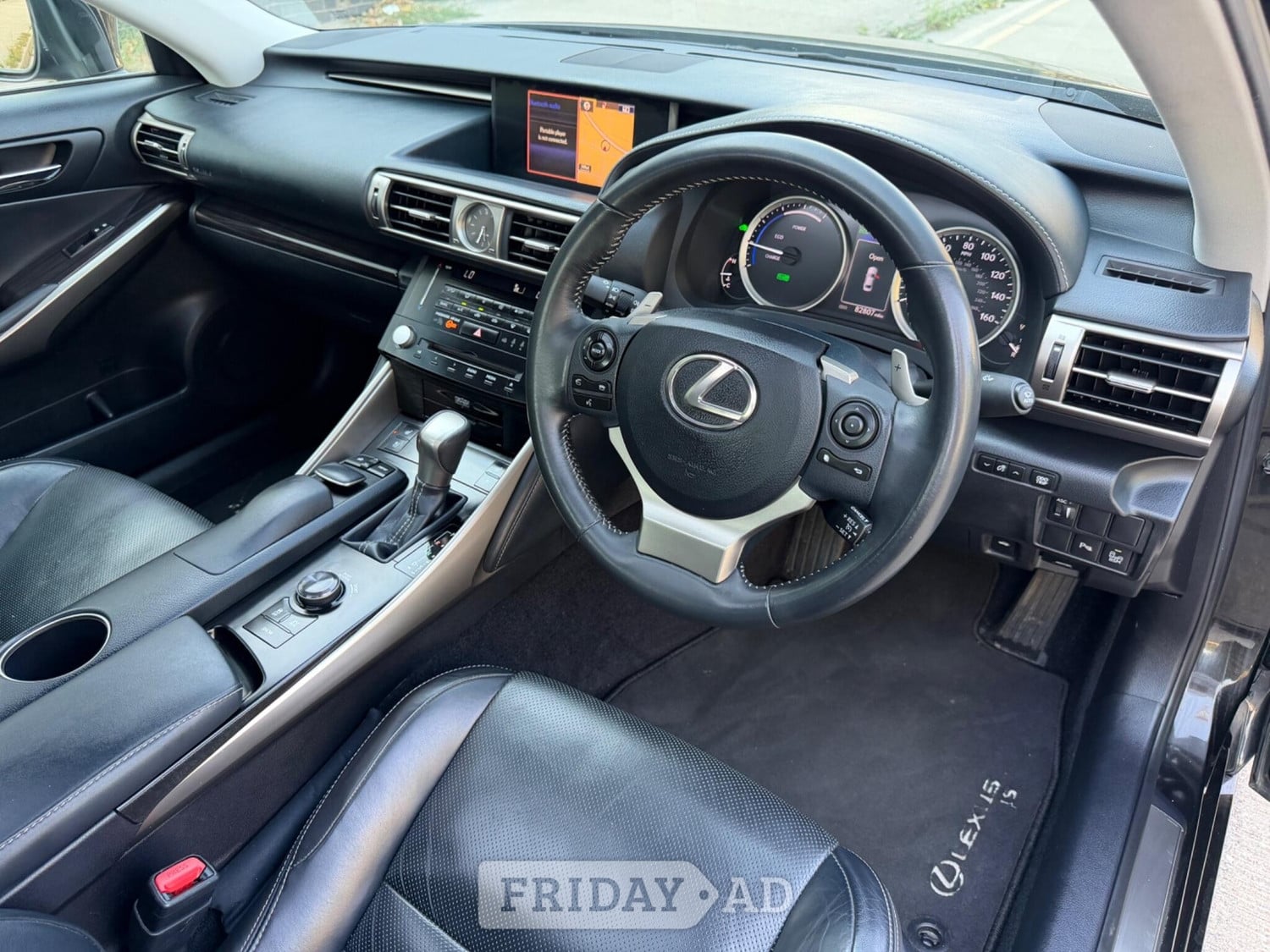 [ berth ]Lexus IS