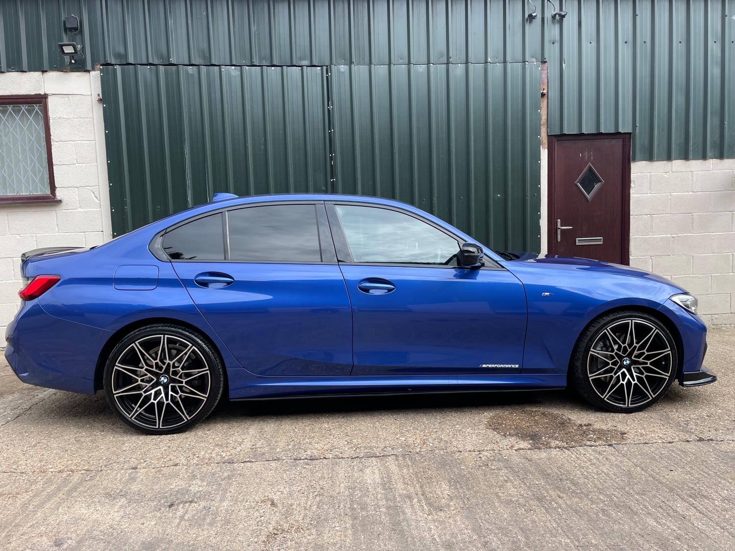 [ berth ]BMW 3 Series