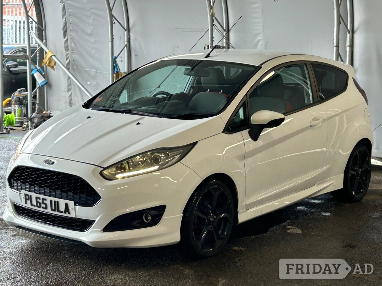 [ berth ]Ford Fiesta