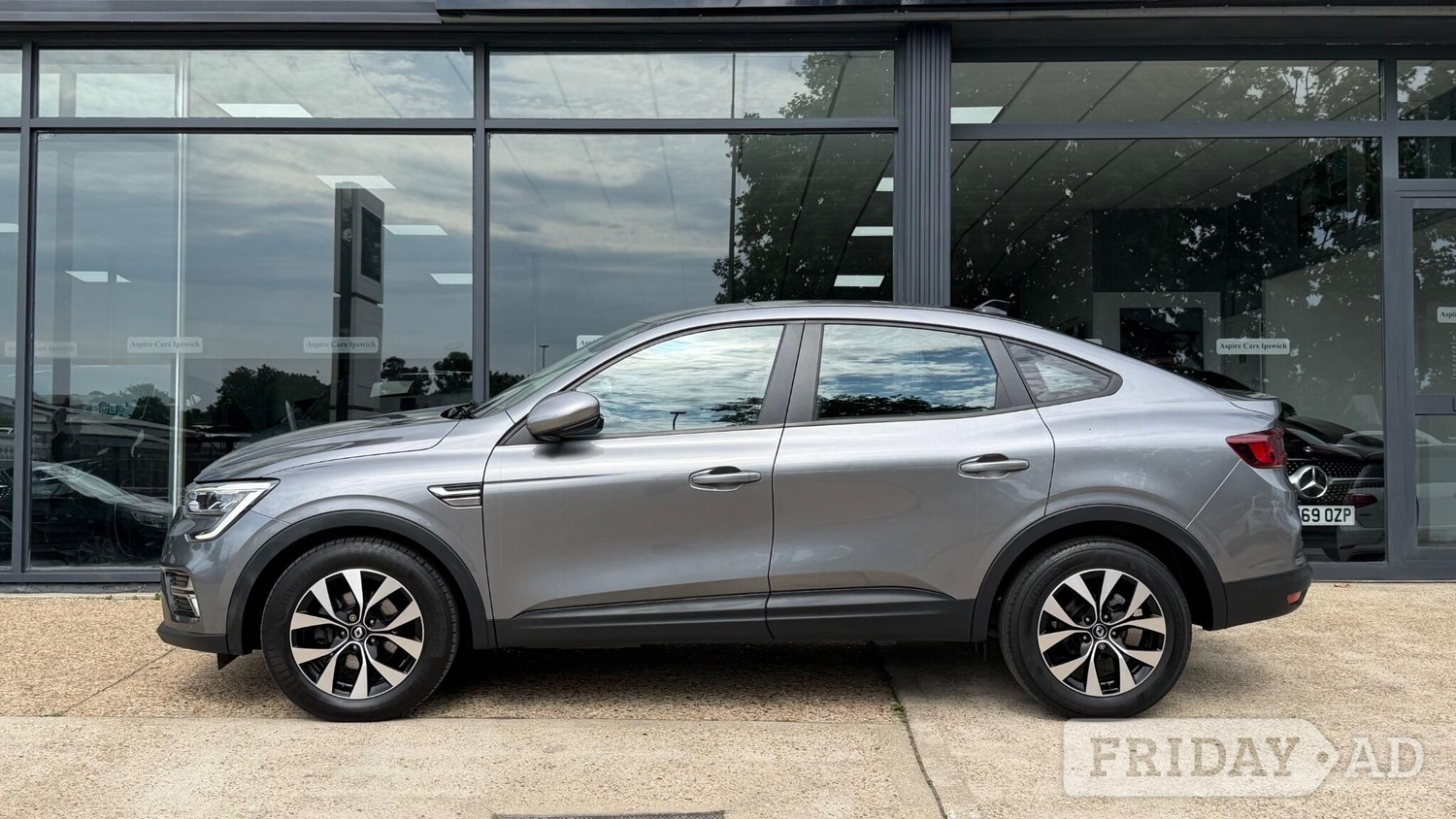 Renault Arkana 2022 - Cars in Ipswich
