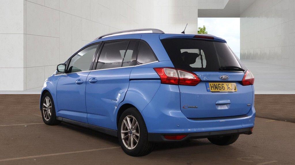 [ berth ]Ford Grand C-MAX