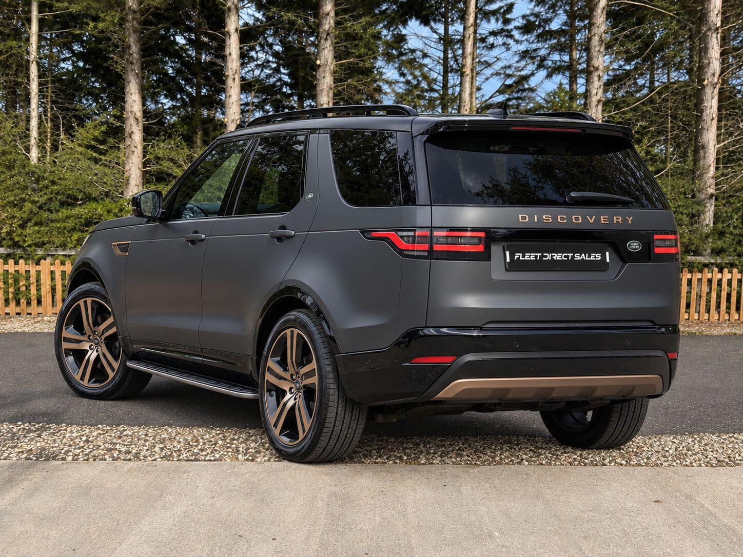 [ berth ]Land Rover Discovery