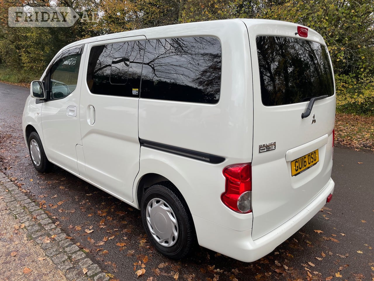 Mitsubishi Delica 2016 - Cars in Billingshurst