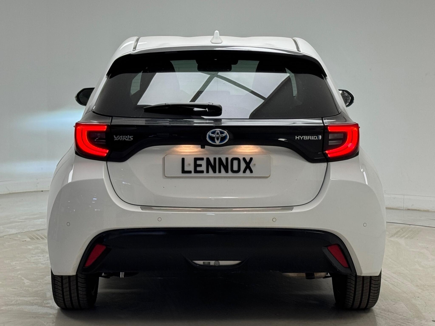 Toyota Yaris 2023 - Cars
