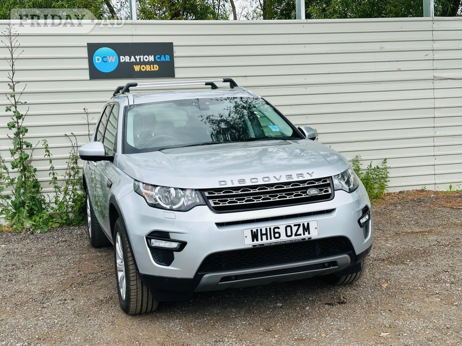 Land Rover Discovery Sport 2016 in Hillingdon