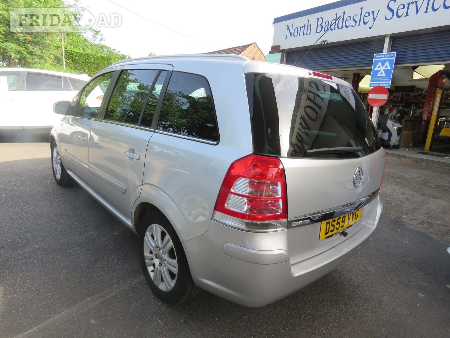 Vauxhall Zafira 2010 - Cars