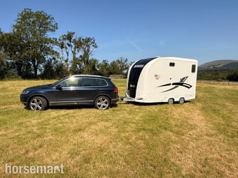 Equi-Trek Day-Treka Excel  Horse Trailer