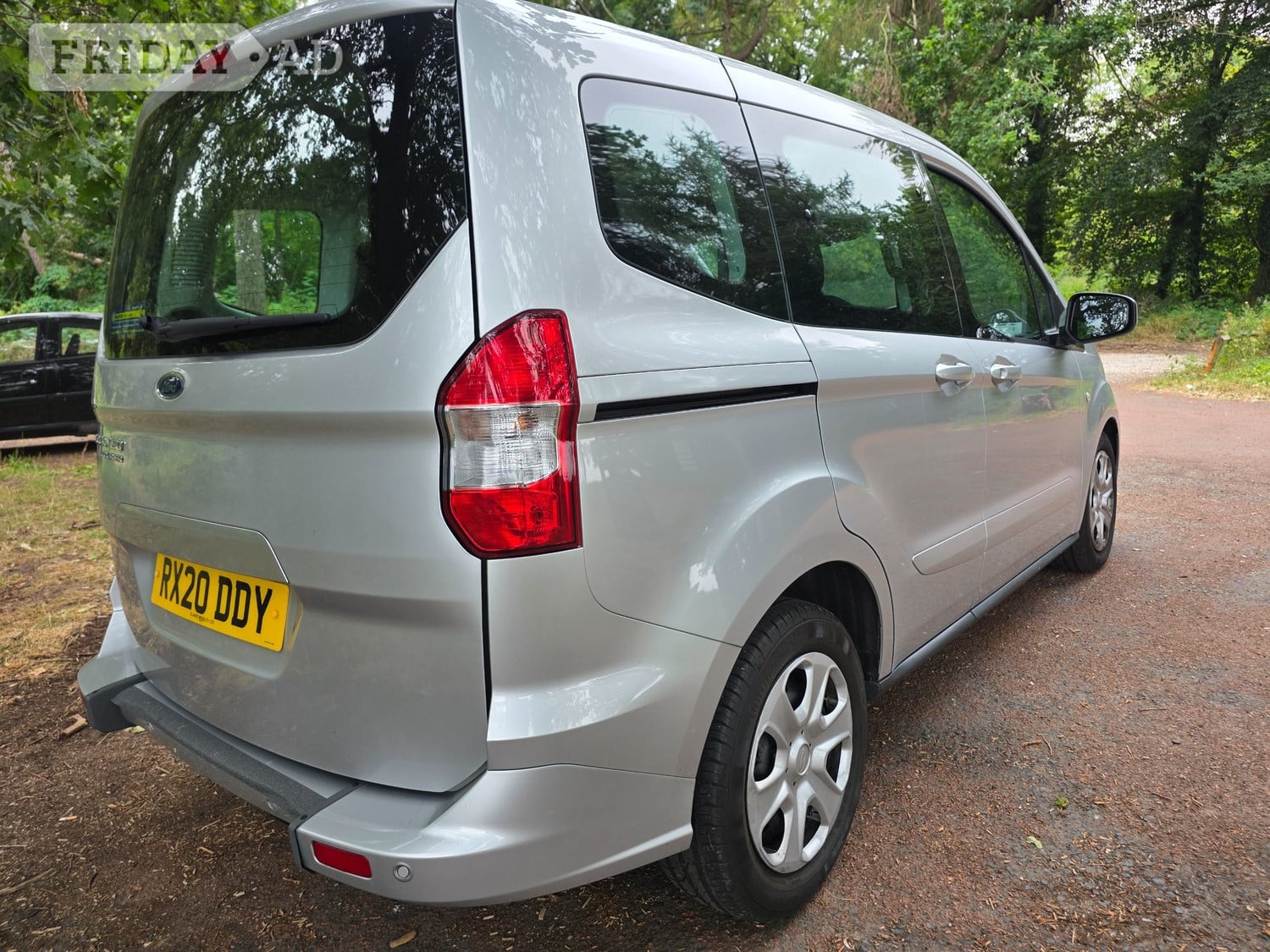 [ berth ]Ford Tourneo Courier