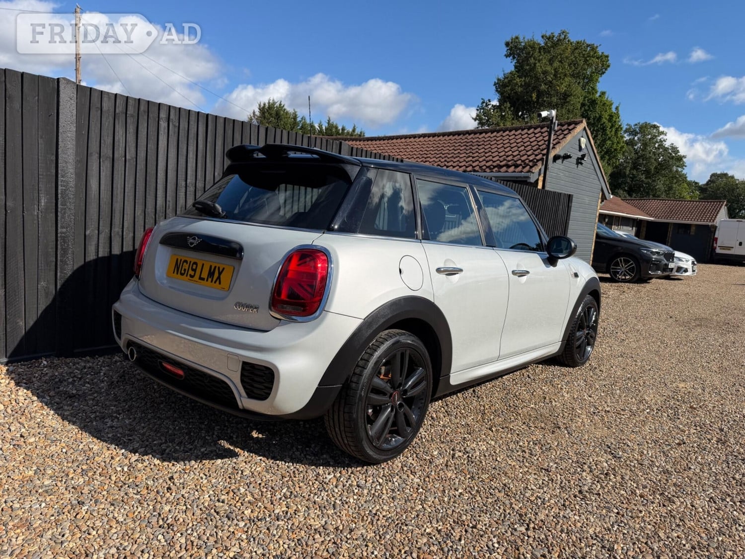 [ berth ]Mini Hatch