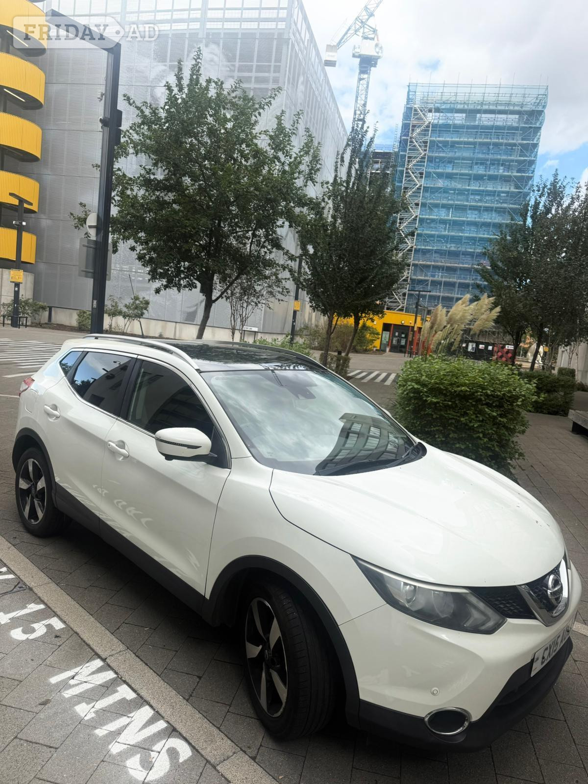 Nissan Qashqai 2015 in Hounslow