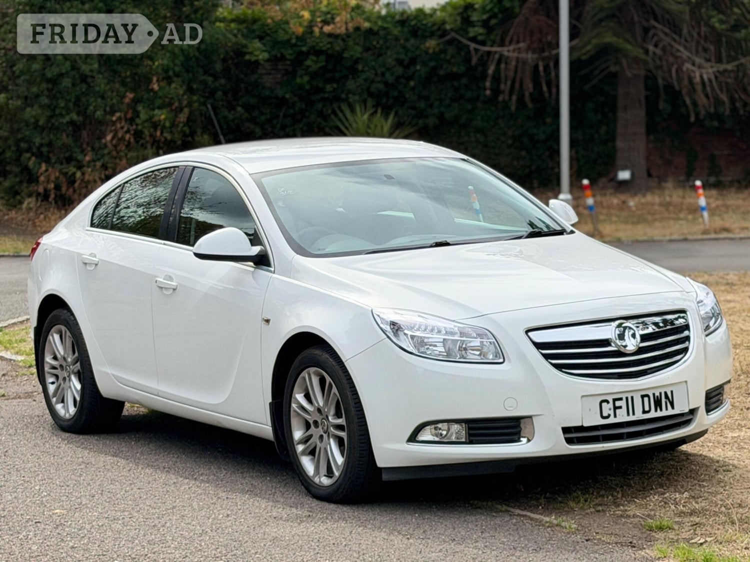 Vauxhall Insignia 2011 in Slough
