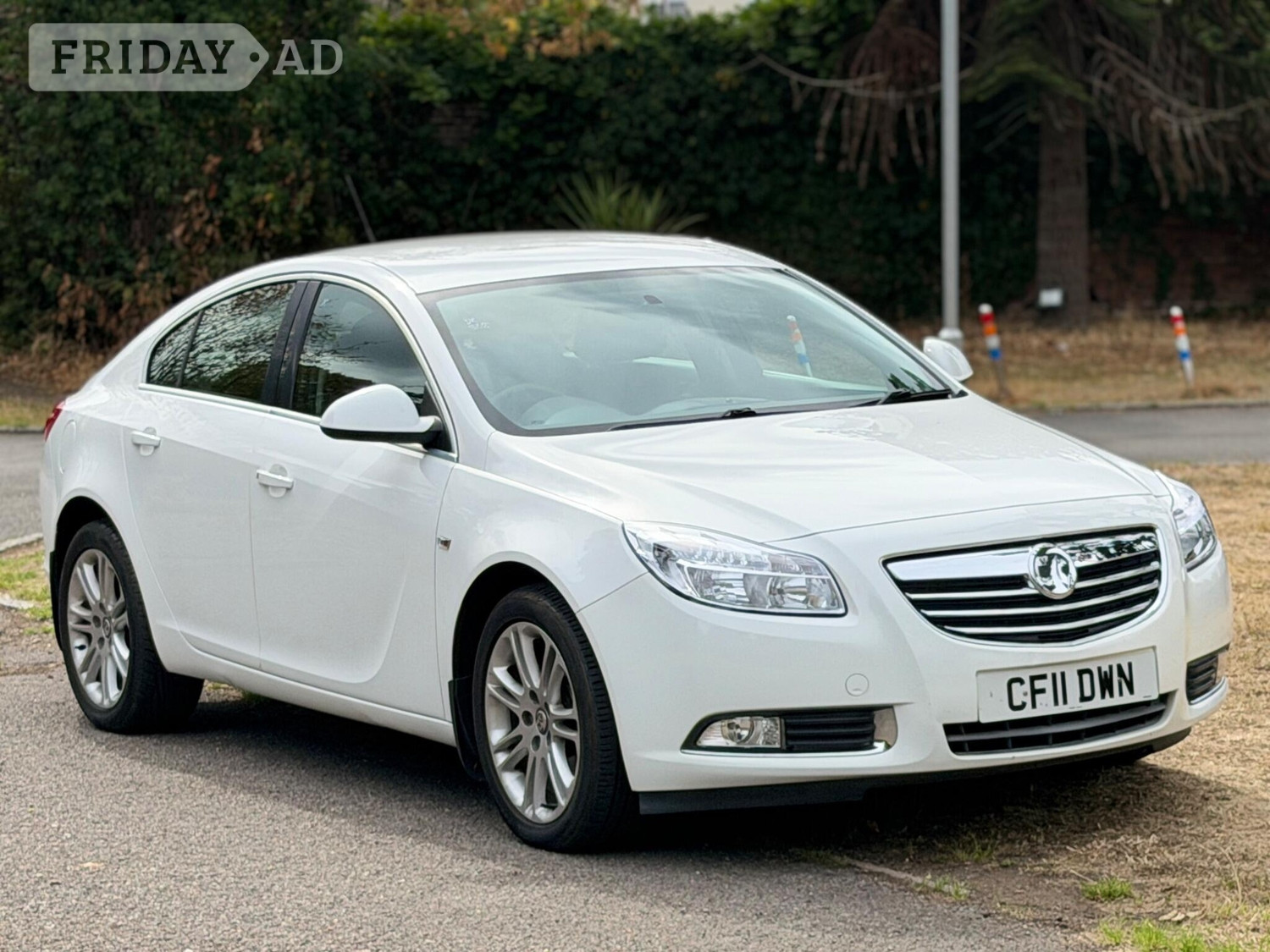 [ berth ]Vauxhall Insignia
