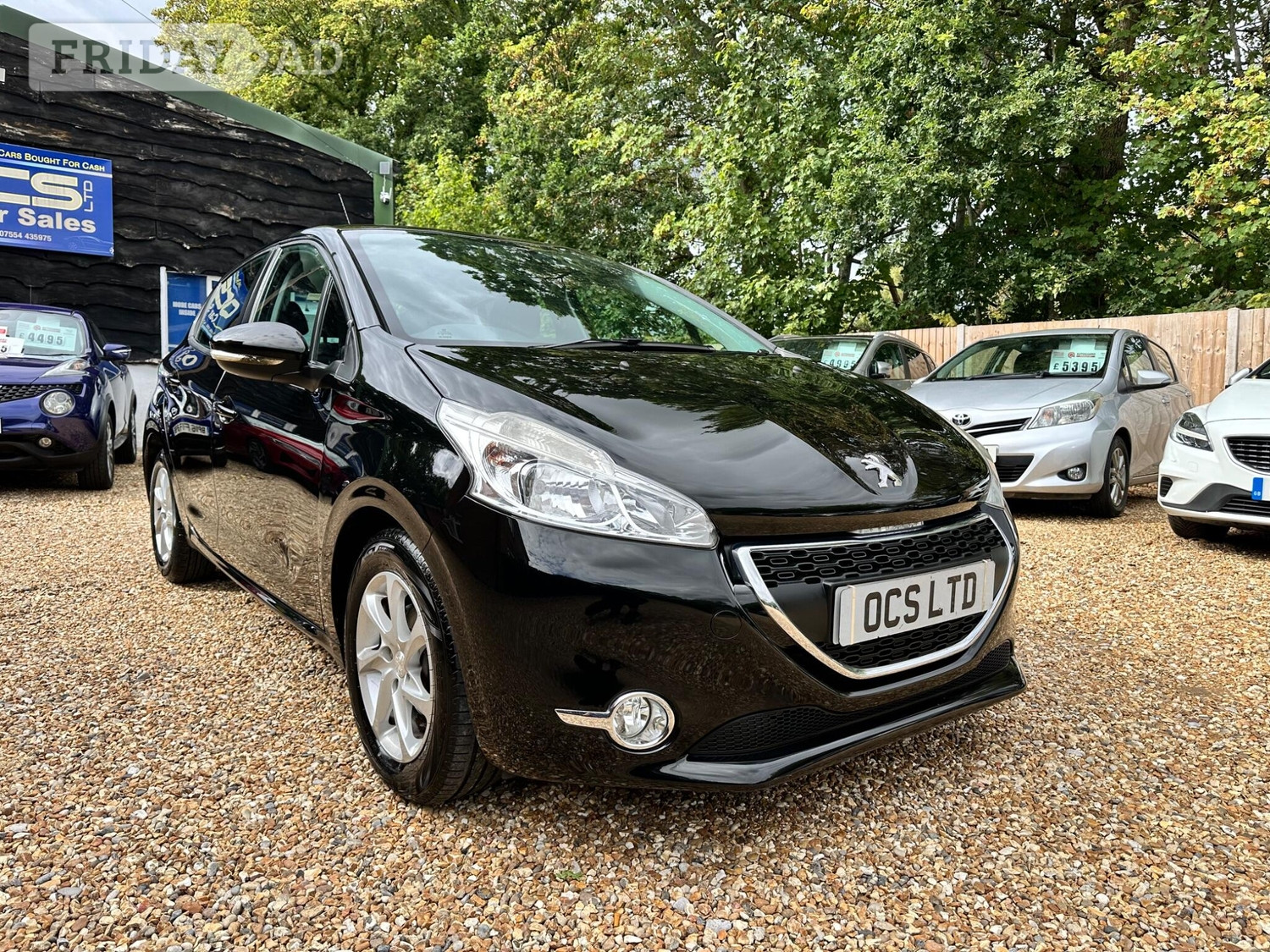 Peugeot 208 Hook