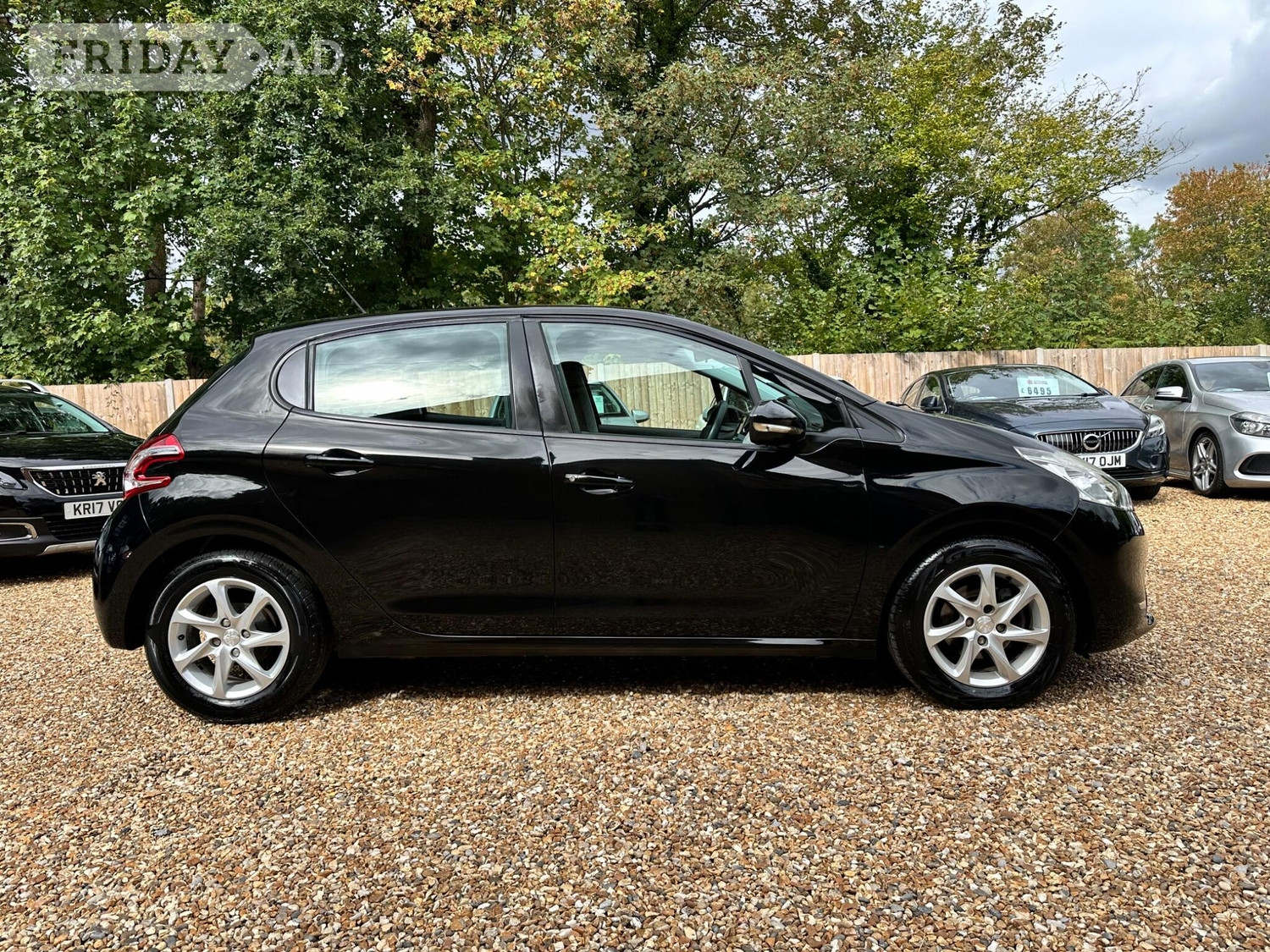 [ berth ]Peugeot 208