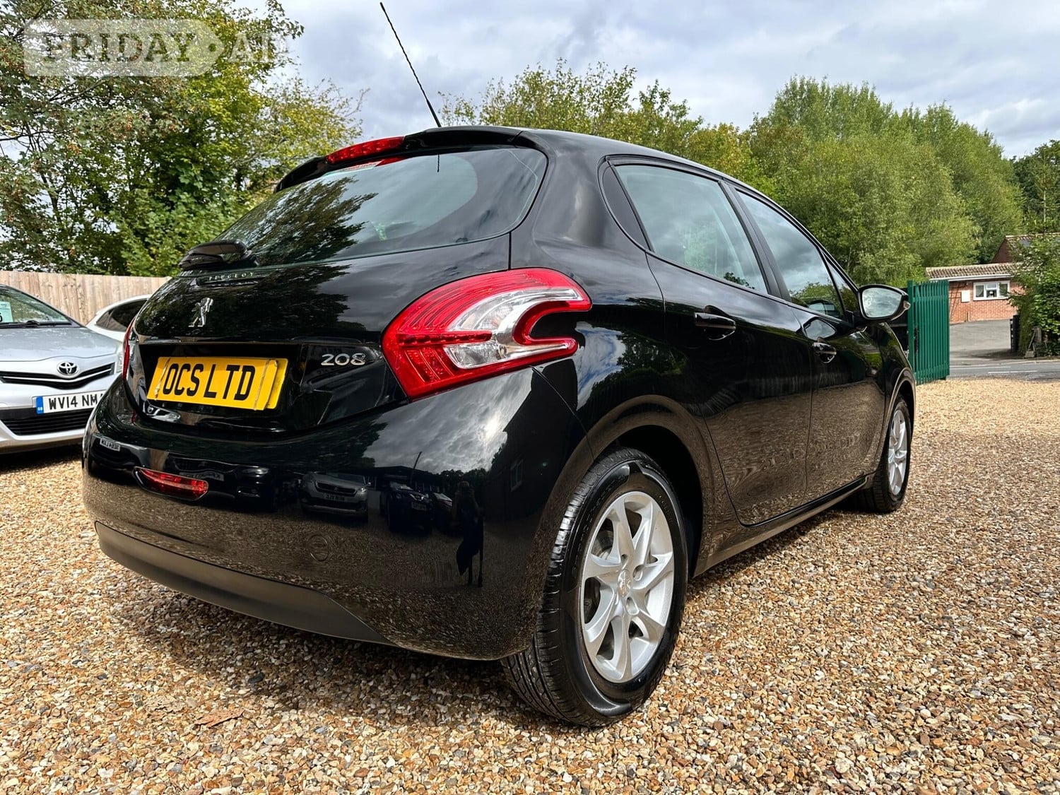 Peugeot 208 2014 - Cars in Hook