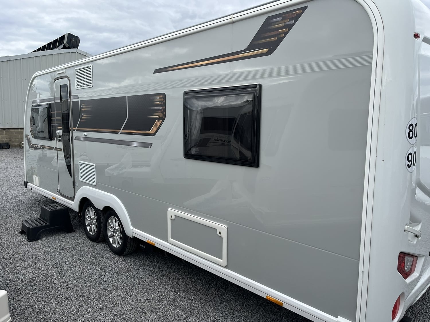 [ berth ]Coachman Laser 665