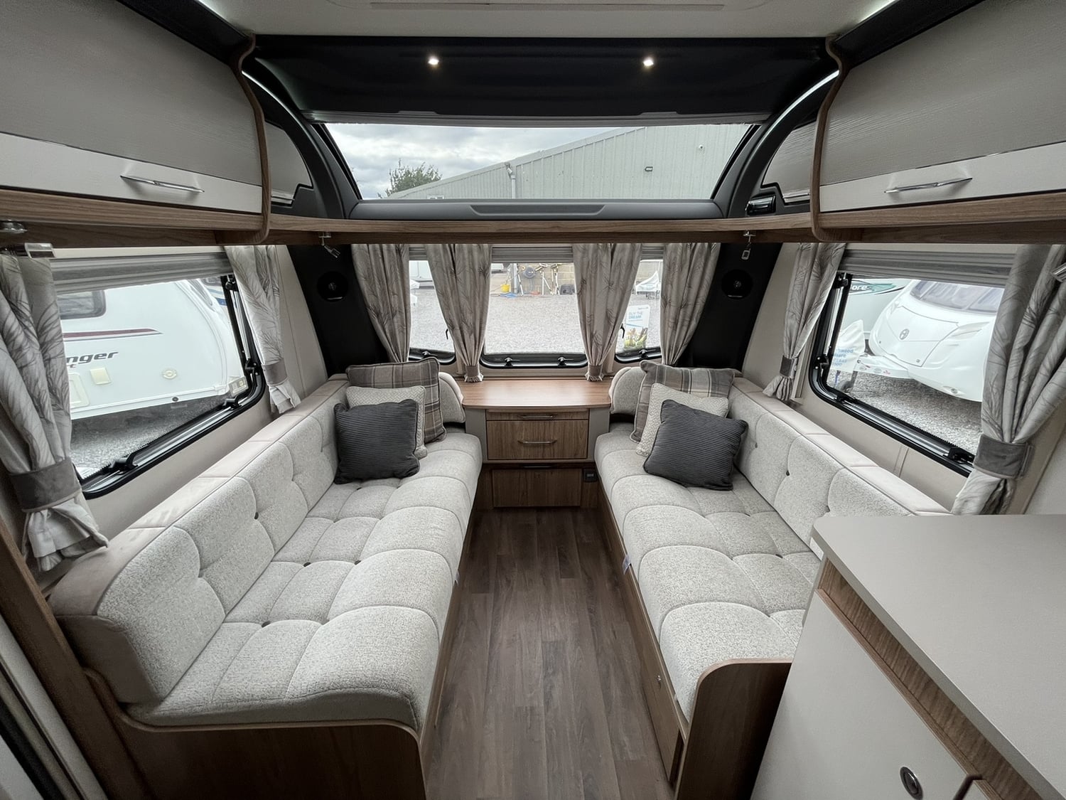 Coachman Laser 665 2020 - Motorhomes & Caravans