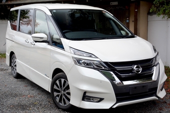 Nissan Serena 2017