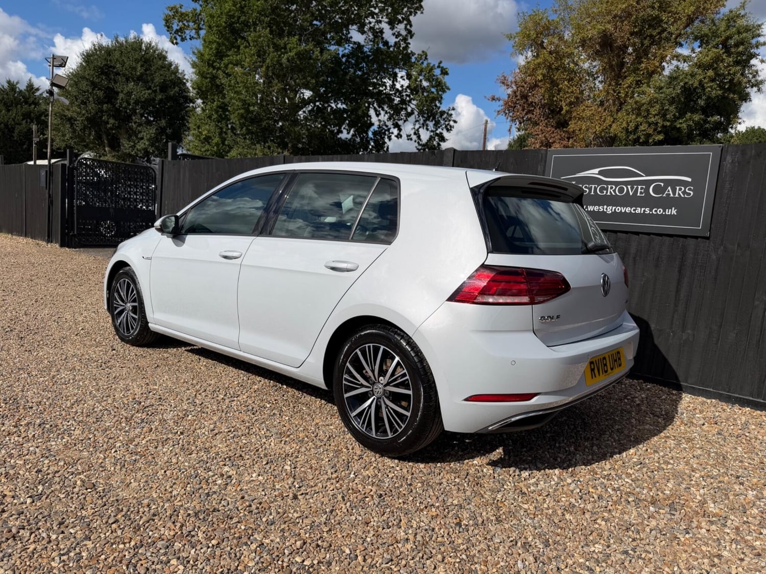 Volkswagen Golf 2018 - Cars